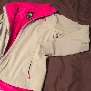 Light gray light north face coat